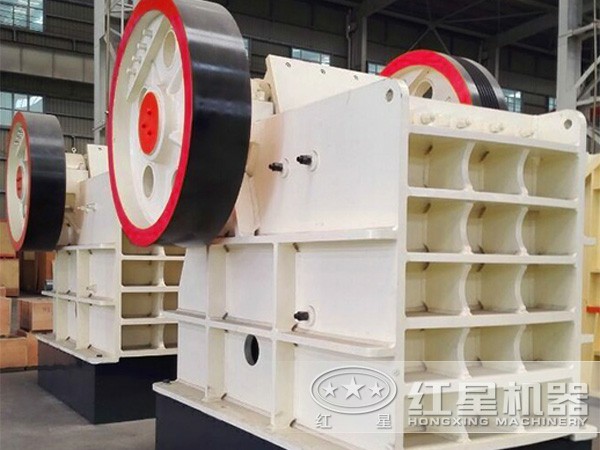 69石頭顎破機(jī)，產(chǎn)量為50-160t/h