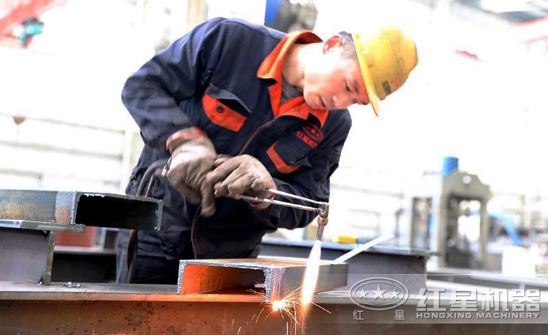 匠心做工，每一道石子移動(dòng)破碎生產(chǎn)線都嚴(yán)謹(jǐn)以待