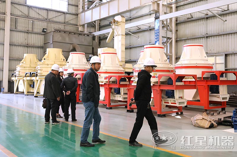 客戶來廠參觀，購(gòu)機(jī)